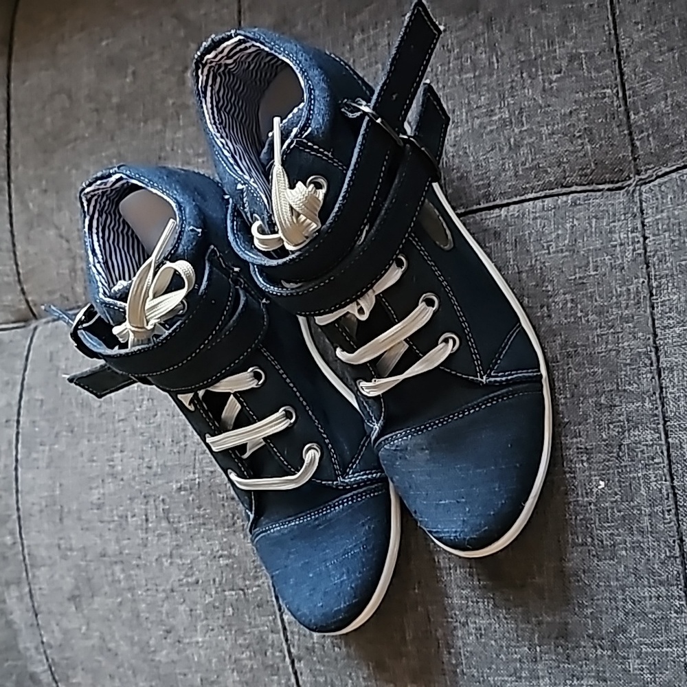 Women's wedge sneakers
